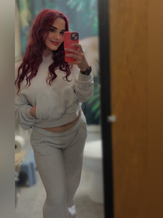 Other - Madi is live!!🕺💃 come hang💜🫶🏼🥰